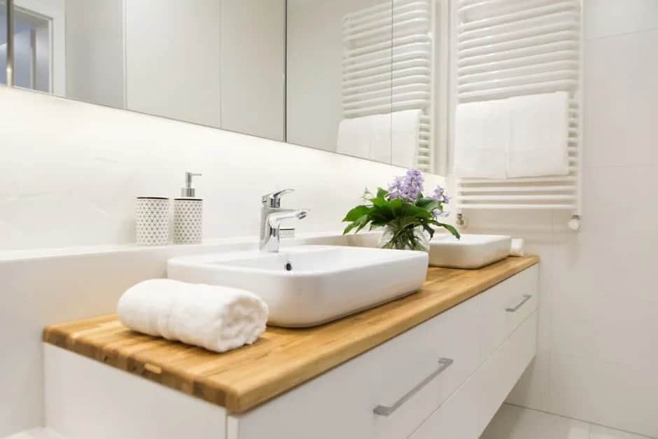 Jaki blat do łazienki? Wybierz idealny materiał do swojego wnętrza