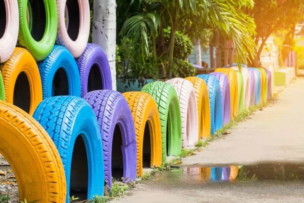 Kwietniki z opon czym malować, aby farba była trwała i odporna